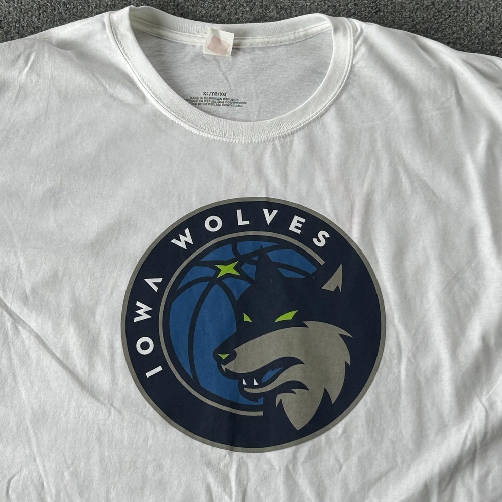 Iowa Wolves Shirt Mens XL White NBA‎ G League Basketball Stadium Giveaway SGA